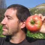 Jorge, y el tomate rosa